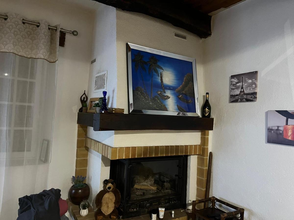 Calme Et Tranquillite Vila Pern Exterior foto